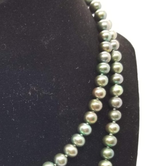 Pearl Necklace - Picture 7 of 10